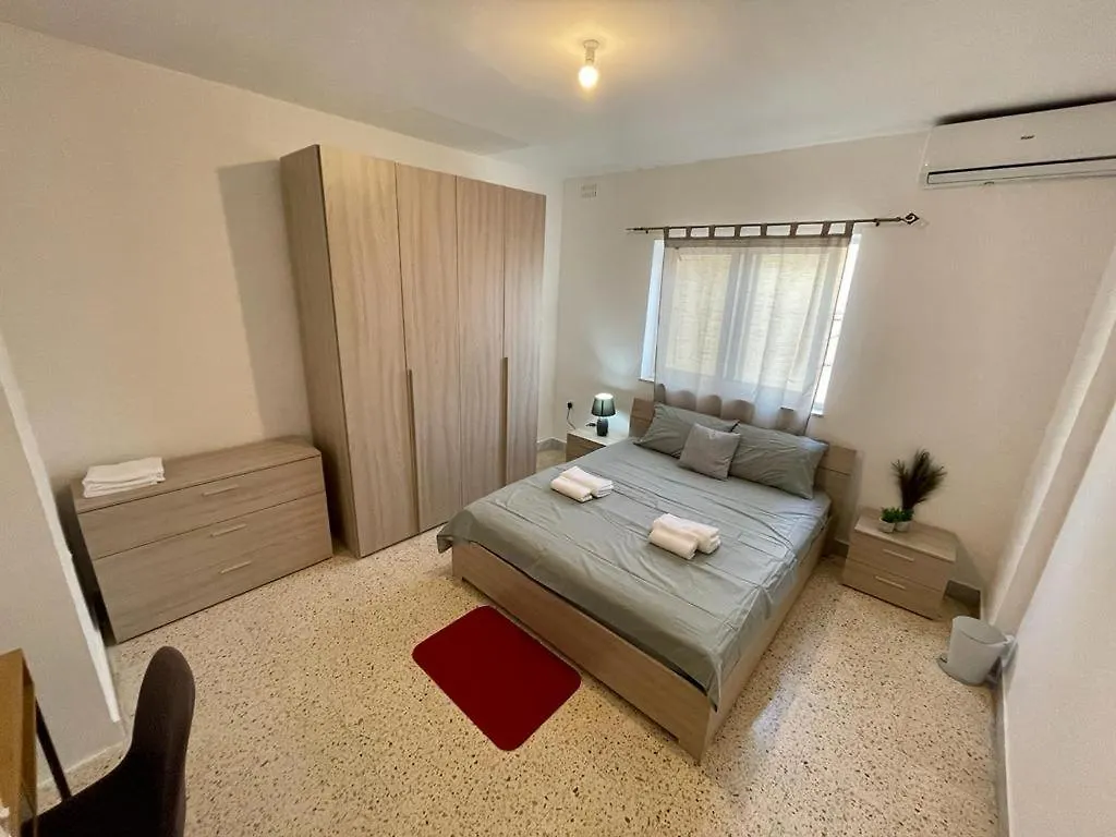 Spinola 3 Bedroom Apartment Saint Julian's 0*,